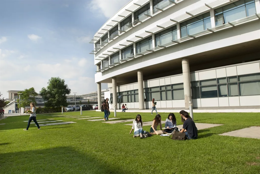 塞浦路斯大学2027年首推英语本科课程，年费最高2.5万欧元 新闻配图